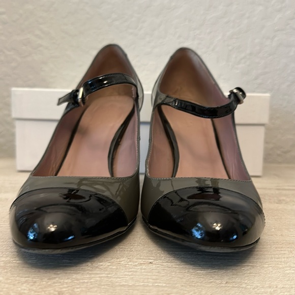 Boden Patent Leather Mary Jane Heels Round Toe Gray Black EU 40 - Picture 8 of 9